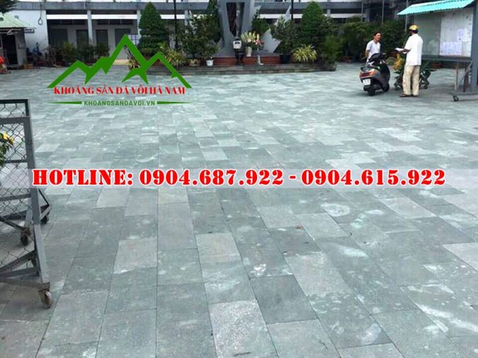 đá xanh rêu băm mặt lát sân