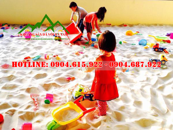 cat-trang-rai-san-choi-truong-hoc