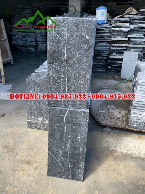 Đá xanh đen khò mặt lát sân vườn