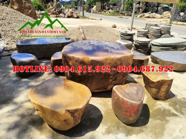 ban-ghe-da-cuoi-tu-nhien
